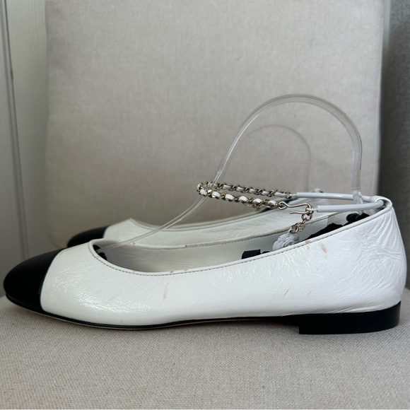 Chanel White Ballerina Flats - Picture 4 of 16